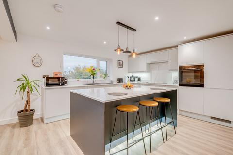 Ashbourne View, Cleckheaton 5 bed detached house for sale