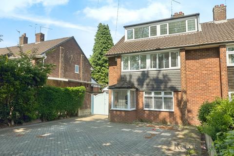 Dartmouth Avenue, Staffordshire ST5 3 bed semi