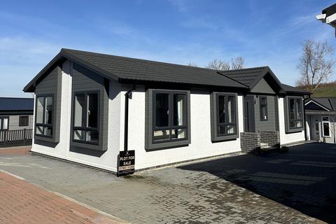 Cheltenham, Gloucestershire, GL50 2 bed park home for sale