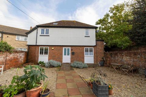 Broad Street, Canterbury, CT1 2 bed detached house for sale