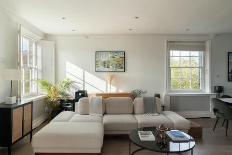 Point House, West Grove, London SE10 2 bed flat for sale