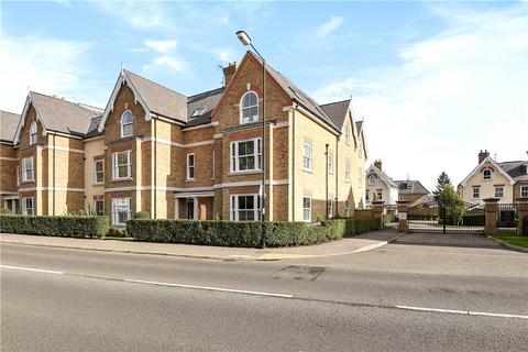 St. Leonards Road, Windsor 2 bed apartment for sale