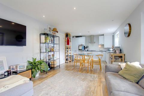 Ty Gwyn House, Ty Gwyn Road, Penylan... 2 bed flat for sale