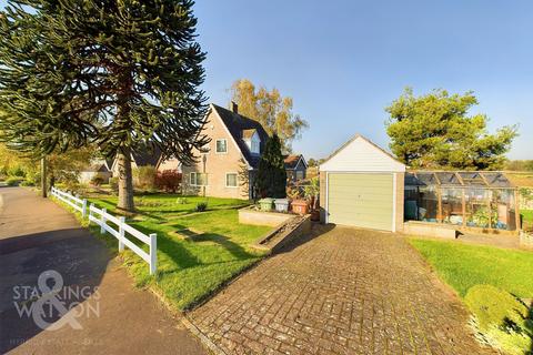 Church View Close, Reedham, Norwich 4 bed chalet for sale