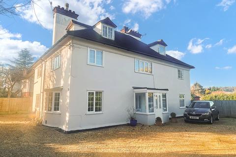 West Hill, Oxted, Surrey, RH8 1 bed flat for sale