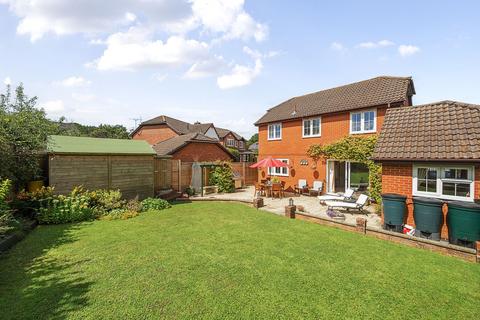 Brooklynn Close, Waltham Chase... 4 bed detached house for sale