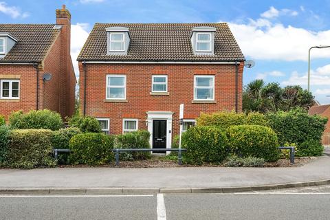 6 bedroom detached house for sale