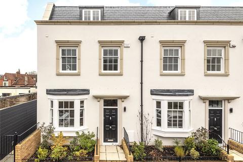 Edgar Road, Winchester, Hampshire, SO23 4 bed end of terrace house for sale