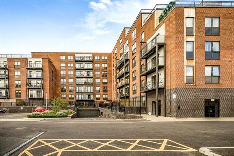 40 Stoke Road, Slough SL2 2 bed flat for sale
