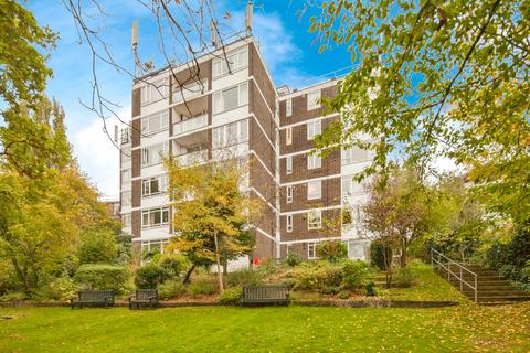 Leigham Court Road, London SW16 2 bed flat for sale