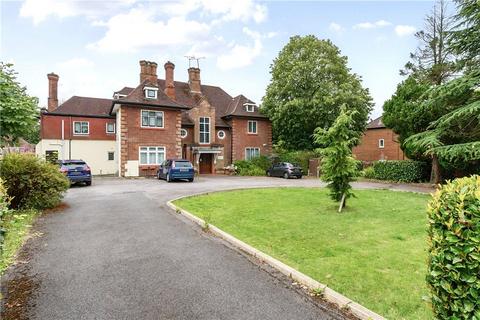 Frithwood Avenue, Northwood, Middlesex 1 bed apartment for sale