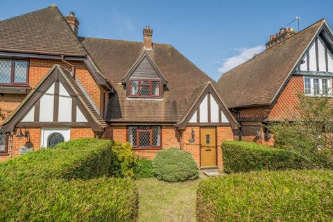 Andover Road, Micheldever Station... 3 bed semi