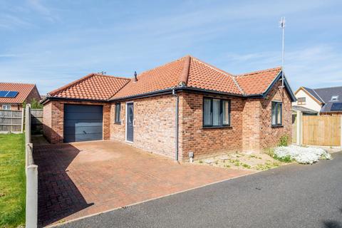 Yarmouth Road, Ormesby 3 bed detached bungalow for sale