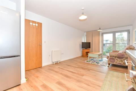 Cross Street, Portsmouth, Hampshire 2 bed flat for sale