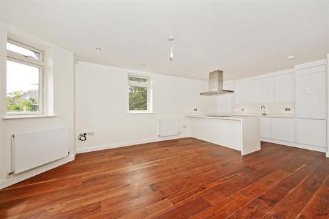 Aylestone Avenue, Brondesbury Park... 2 bed flat for sale