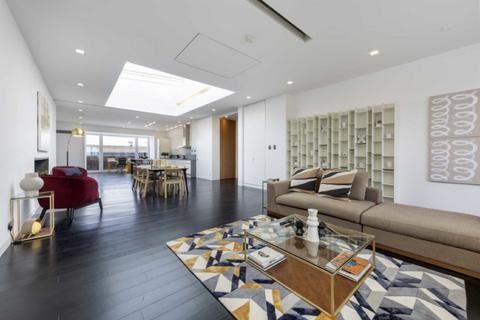 Market Place, London W1W 2 bed flat for sale