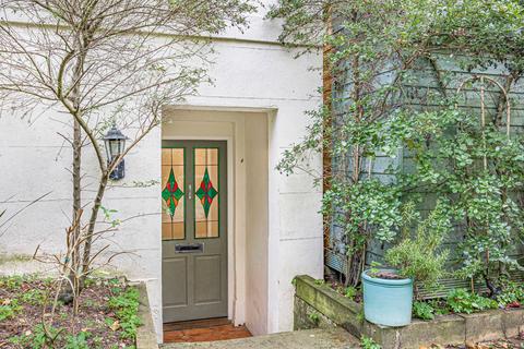 Shurdington Road, Leckhampton... 3 bed apartment for sale
