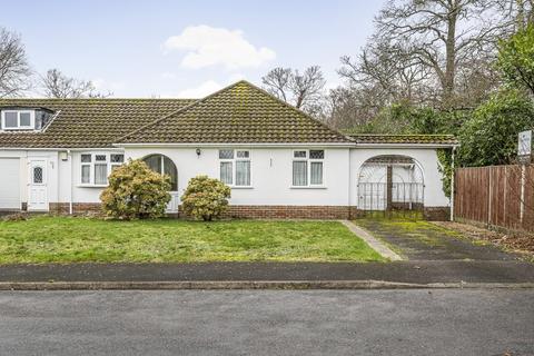 Moorhill Gardens, Thornhill Park... 2 bed bungalow for sale