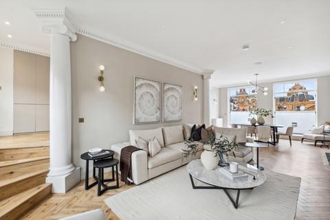 Beaufort Gardens, Knightsbridge 3 bed flat for sale