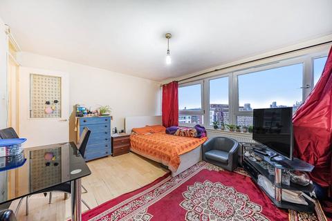 2 Weatherley Close, London E3 1 bed flat for sale