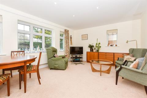 Hill View, Dorking, Surrey 2 bed ground floor flat for sale