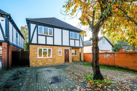 Carbis Close, North Chingford 4 bed detached house for sale