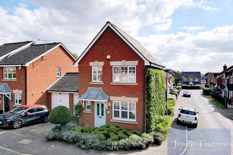 Stalham Way, Ilford IG6 3 bed house for sale