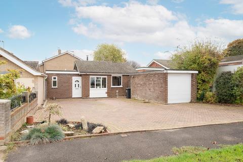 Kingfisher Court, Lowestoft 3 bed detached bungalow for sale