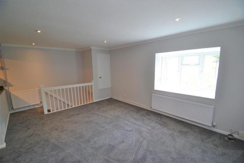 2 bedroom maisonette for sale