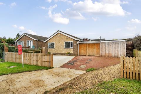 Saltersford Road, Grantham... 4 bed detached bungalow for sale