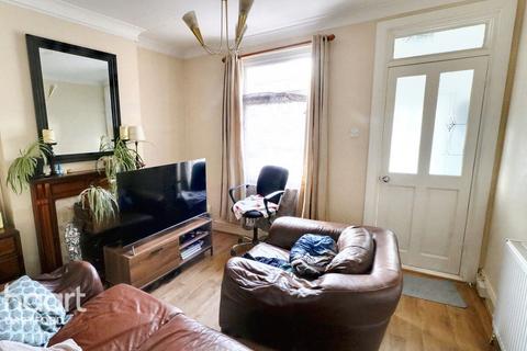 St Vincents Road, Dartford 3 bed end of terrace house for sale