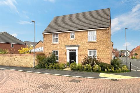 Cowdell Grove, Bingham 3 bed detached house for sale