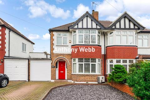 Firs Lane, Palmers Green, N13 3 bed semi