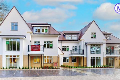 Lymington Road, Christchurch BH23 2 bed apartment for sale