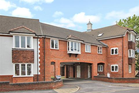 Beaufort Mews, Woking GU21 2 bed maisonette for sale