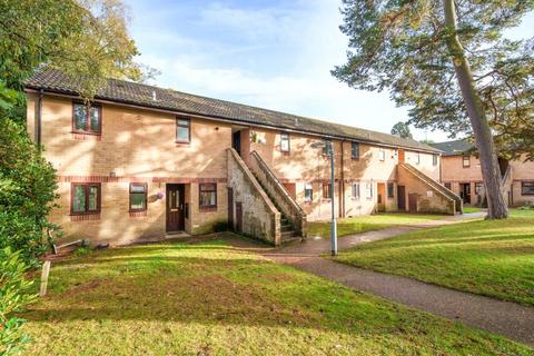 Blewburton Walk, Bracknell, Berkshire 1 bed maisonette for sale
