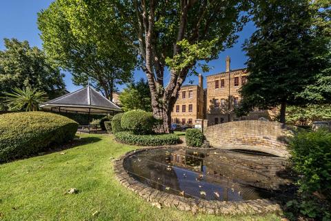 Chevy Road, Southall UB2 2 bed flat for sale