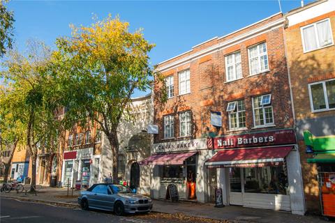 High Street, Teddington, TW11 1 bed apartment for sale