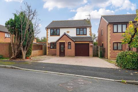 St. Philips Drive, Evesham... 4 bed detached house for sale