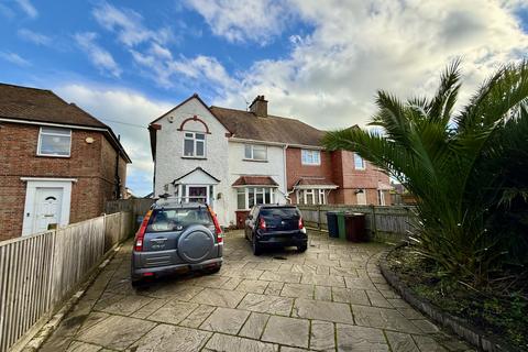 St. Anthonys Avenue, Eastbourne, East... 3 bed semi