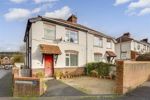 Eaton Avenue, High Wycombe HP12 4 bed semi
