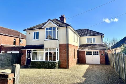 Parsonage Barn Lane, Ringwood, BH24 4 bed detached house for sale
