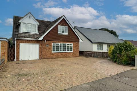 Church Road, Alresford 3 bed detached house for sale