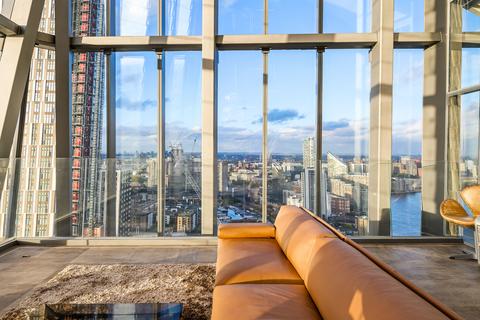 Dollar Bay Point, 3 Dollar Bay Place... 3 bed flat for sale