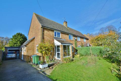 Coltman Avenue, Long Crendon 3 bed semi