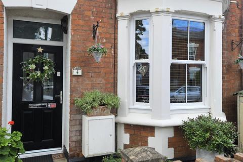 Honyatt Road, Gloucester GL1 3 bed end of terrace house for sale