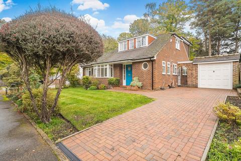 Pine Tree Hill, Surrey GU22 3 bed detached house for sale