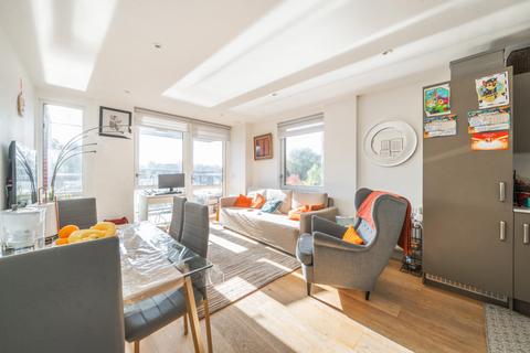 High Street, Brentford, Middlesex 2 bed apartment for sale