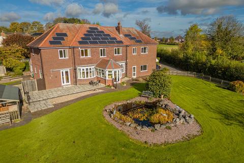 Hood Lane, Armitage, Rugeley 5 bed detached house for sale