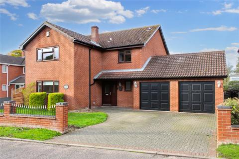 The Woodlands, Lowestoft, Suffolk, NR32 4 bed detached house for sale